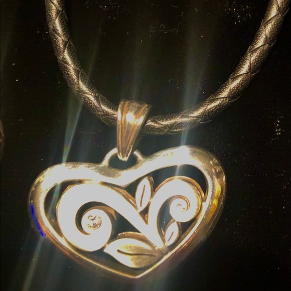 Several necklaces… price is per necklace!!!! - Picture 3 of 6